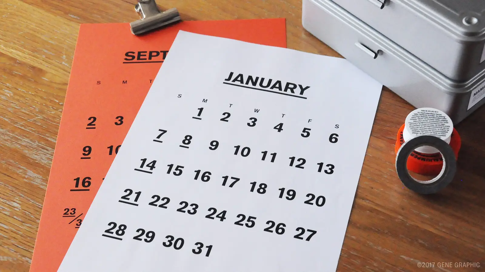 無料素材 日付が見やすい シンプルな年カレンダー Class Design